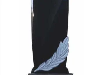 Гранитный вертикальный памятник «№19» — фото товара