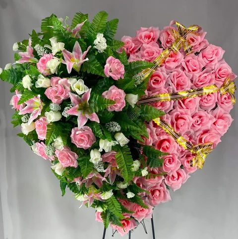 Искусственный венок «Сердце большое элитное» — фото товара