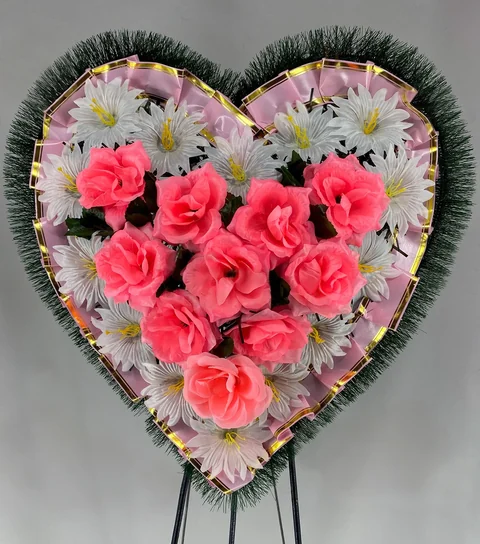 Искусственный венок «Сердце среднее» — фото товара